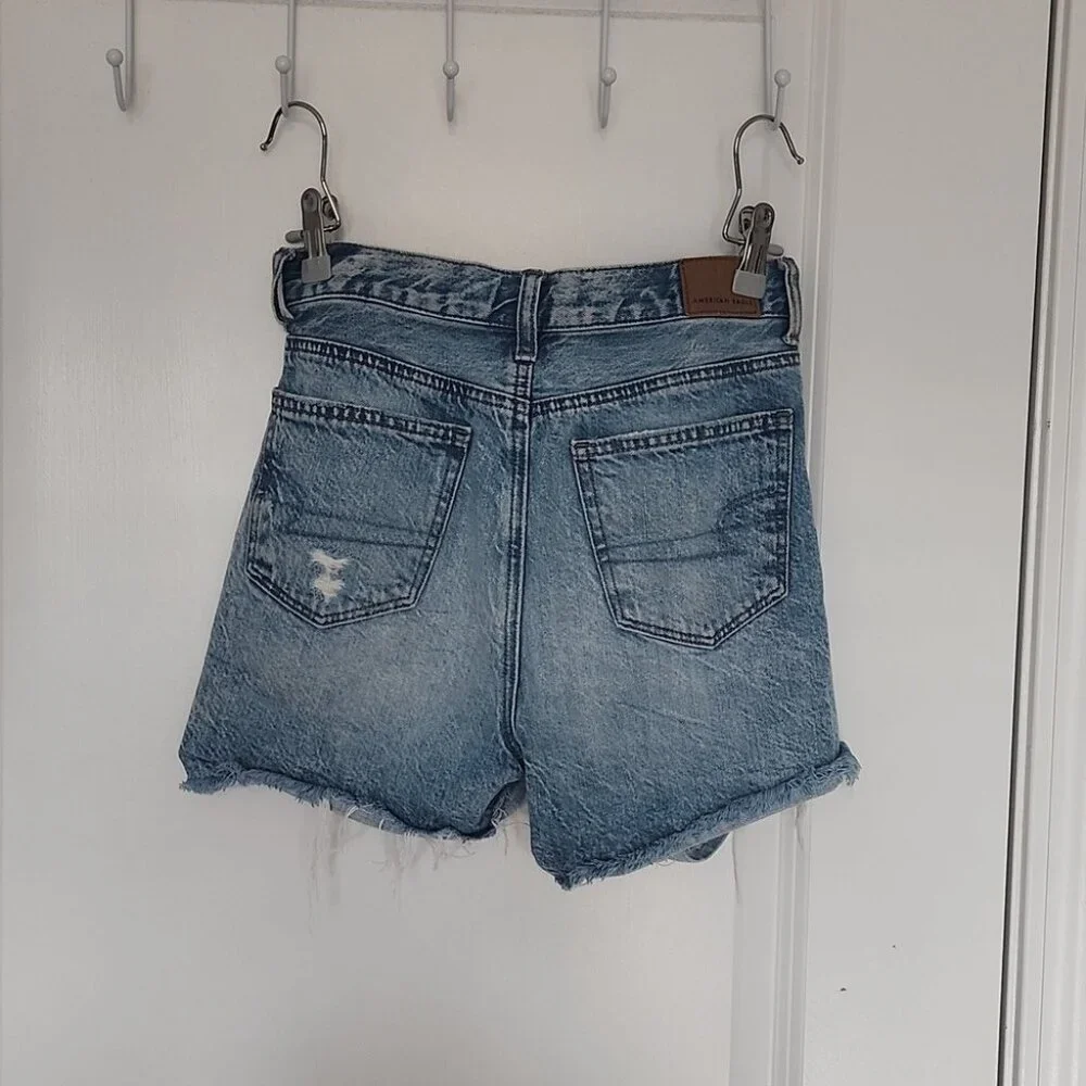 American Eagle factory super distressed Mom shorts size 0 - Picture 2 of 5